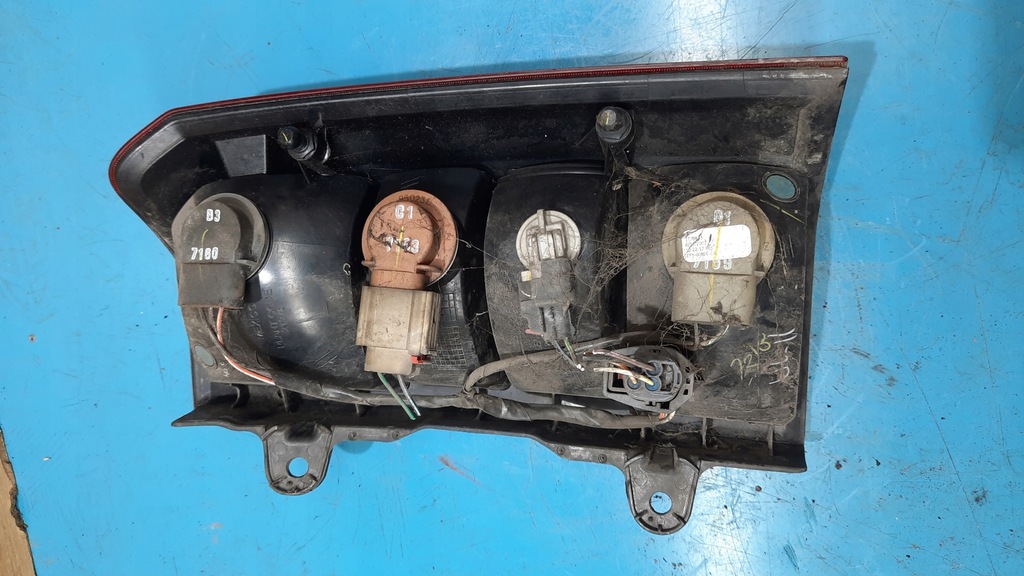 фото №4, Лампа задняя задняя левая jeep patriot 06-11r