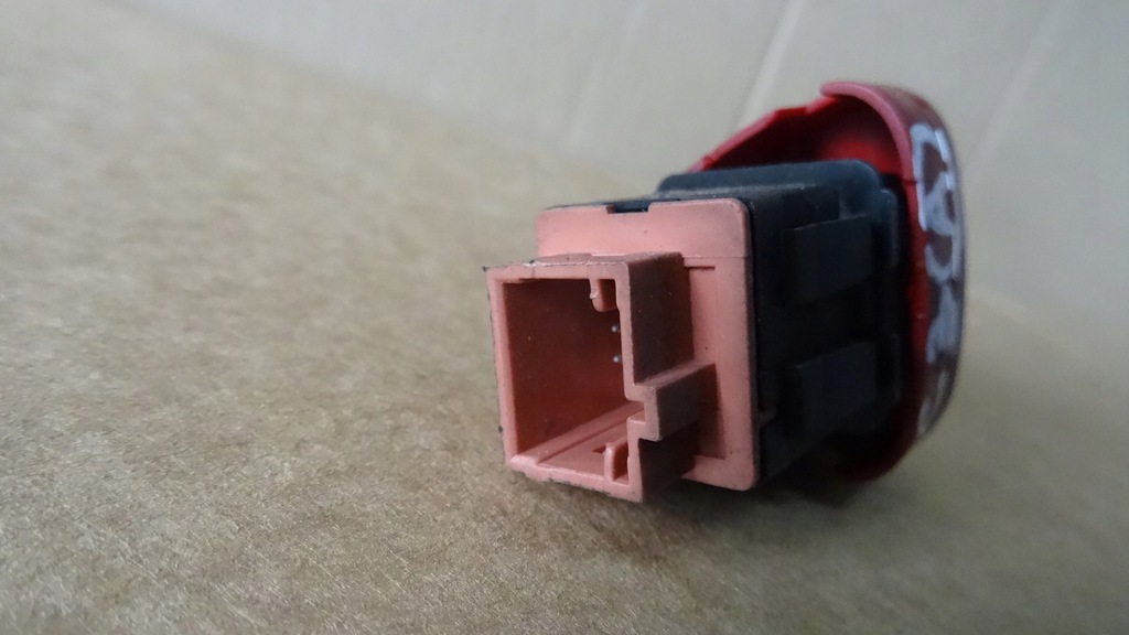 фото №4, Citroen c3 i переключатель аварийный