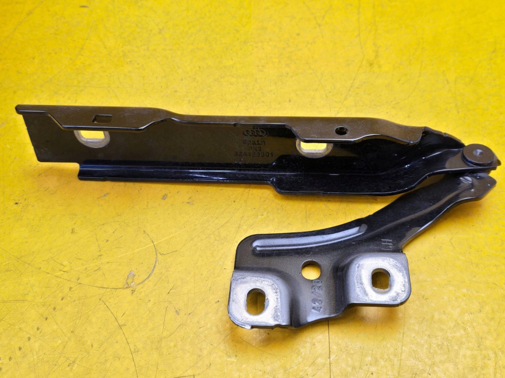фото №1, Audi a1 82a петля капот лівий 82a023301 ly9t