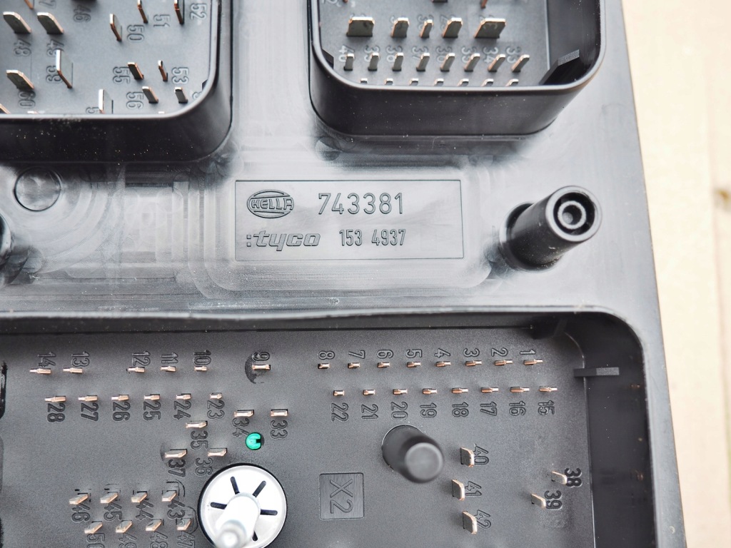 Opel astra h zafira b коробка запобіжників bsi hb 13206754 5dk008668-38 в Україні