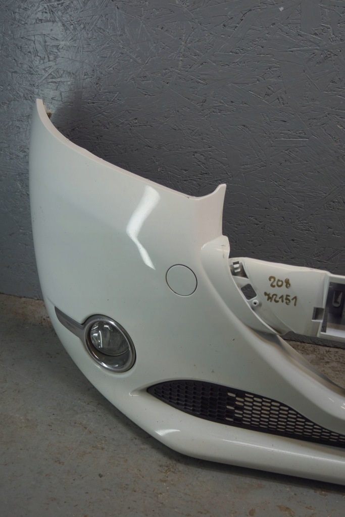 фото №4, Peugeot 208 i бампер перед z2151