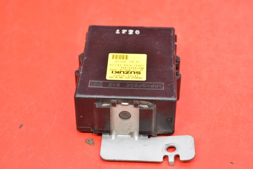 Блок управления модуль замка 38700-65d00 suzuki grand vitara 1 1 98-05 в Украине