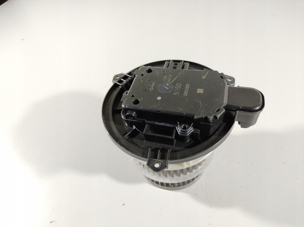 фото №13, Lexus is300h 13r вентилятор воздуходувка обдув uk