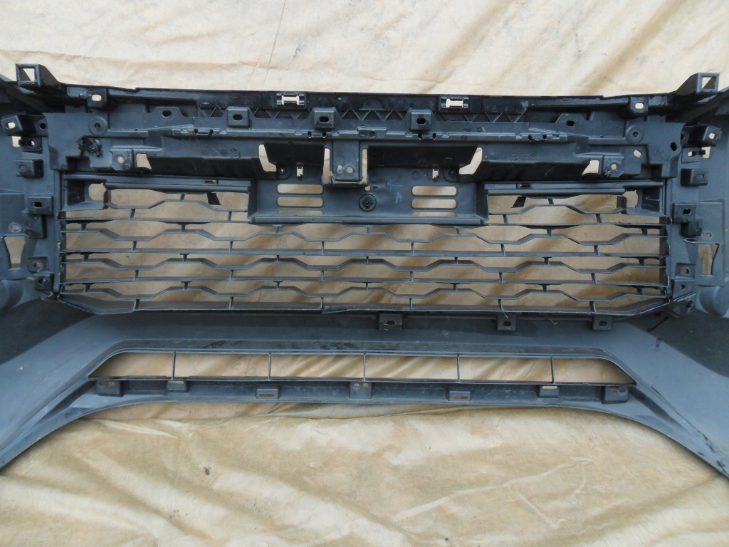 Бампер перед передний оригинал 6400j284 mitsubishi l200 рестайлинг  2018- Киев