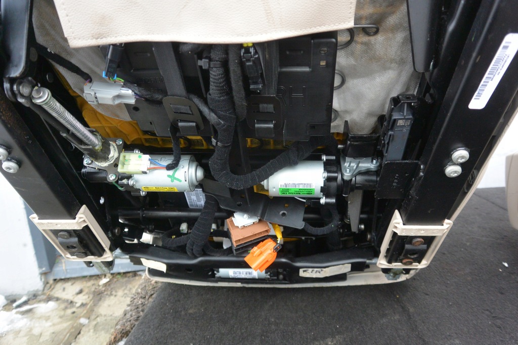 фото №16, Maserati quattroporte vi сиденья заднее сиденье кожа krem