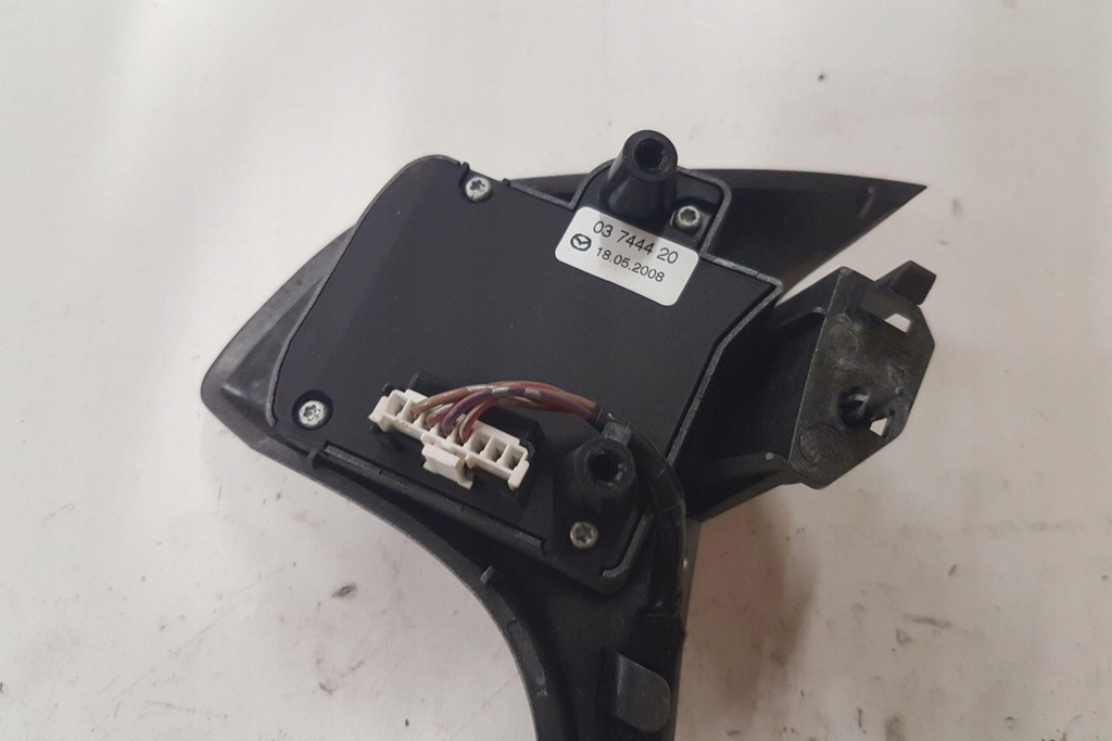 фото №7, Кнопки руля mazda 6 estate gh 03744420 2.0l дизель 103kw 2009