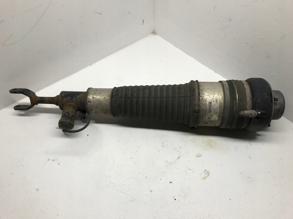 фото №1, Audi a6 c6 4.2 allroad амортизатор правый перед