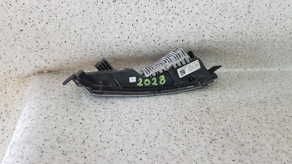 фото №2, Jaguar f-pace правый led drl противотуманная фара 2028