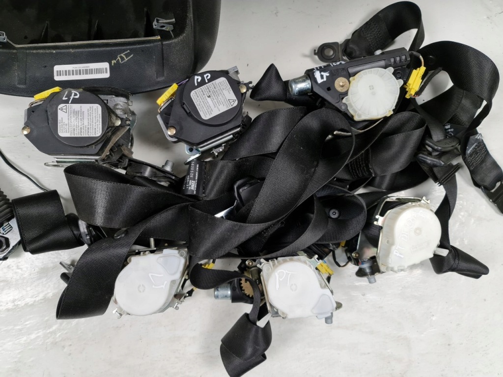 фото №5, Приборная панель консоль ремни подушка безопасности mercedes w251 комплект