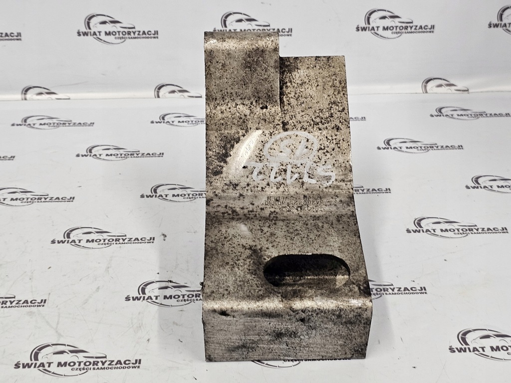 фото №5, Volvo xc70 2.4 d5 d5244t d5244t4 кронштейн двигуна 31262325