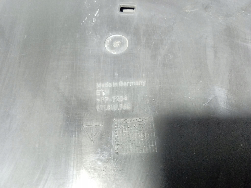 Porsche panamera 2 971 накладка кришка акумулятор 971915430d Оригінал