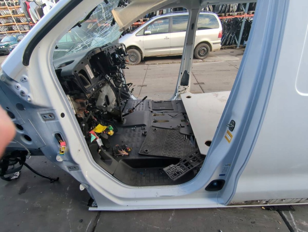 Кузов четвертина крило лівий правий поріг дах лонжерон opel vivaro c Ціна