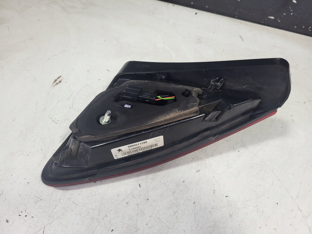 фото №7, Лампа правый задняя w крышка peugeot 3008 i lift 9805511280