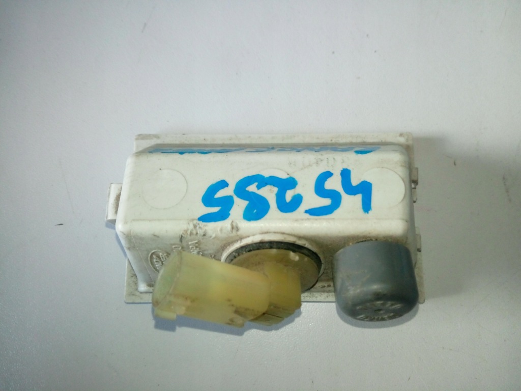 фото №2, Лампа освітлення номерного знака range rover sport '07