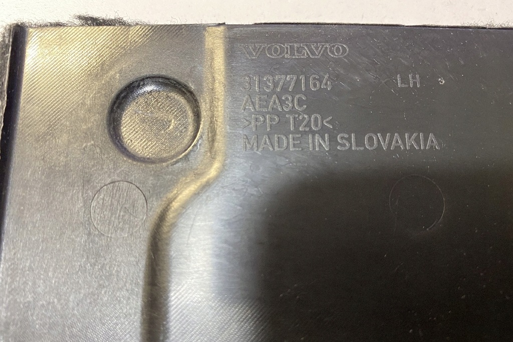 фото №8, Рамка середня панель приладів volvo xc90 ii 39827390 2017