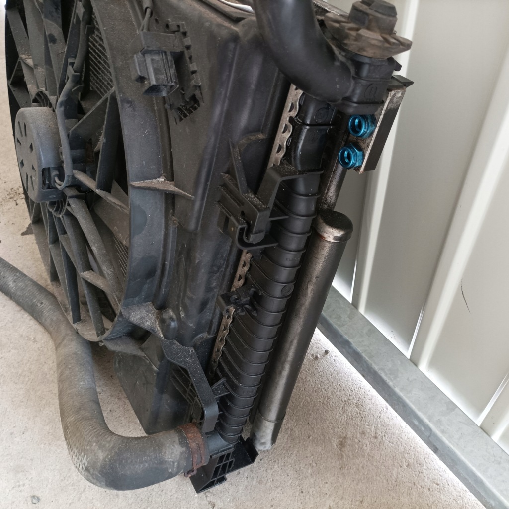 Jeep grand cherokee 3.6 10- радиатор воды америка Цена