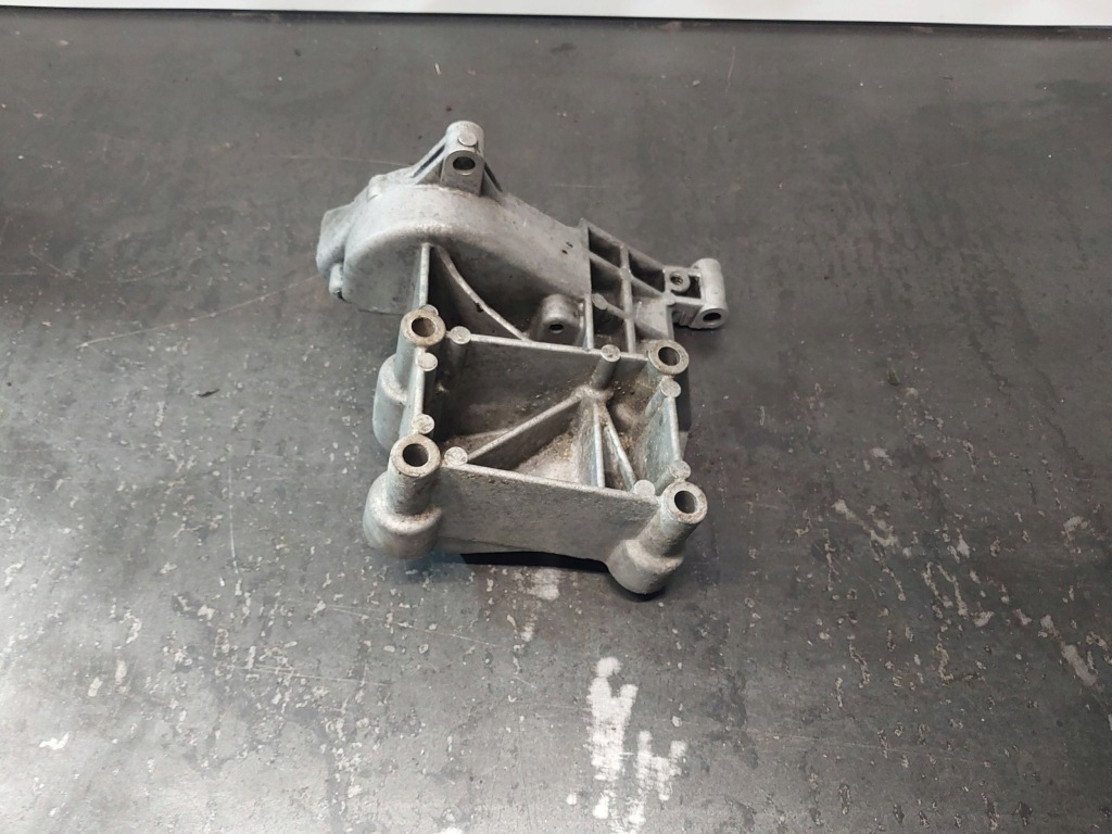 Кронштейн компрессора кондиционера bmw 3 e46 316i 1.9 m43tub19 194e1 1433507 Цена