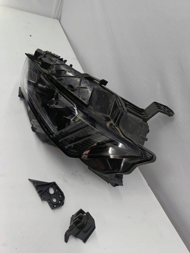 Фара передняя перед левая led европа  peugeot 508 2 2018- Недорого