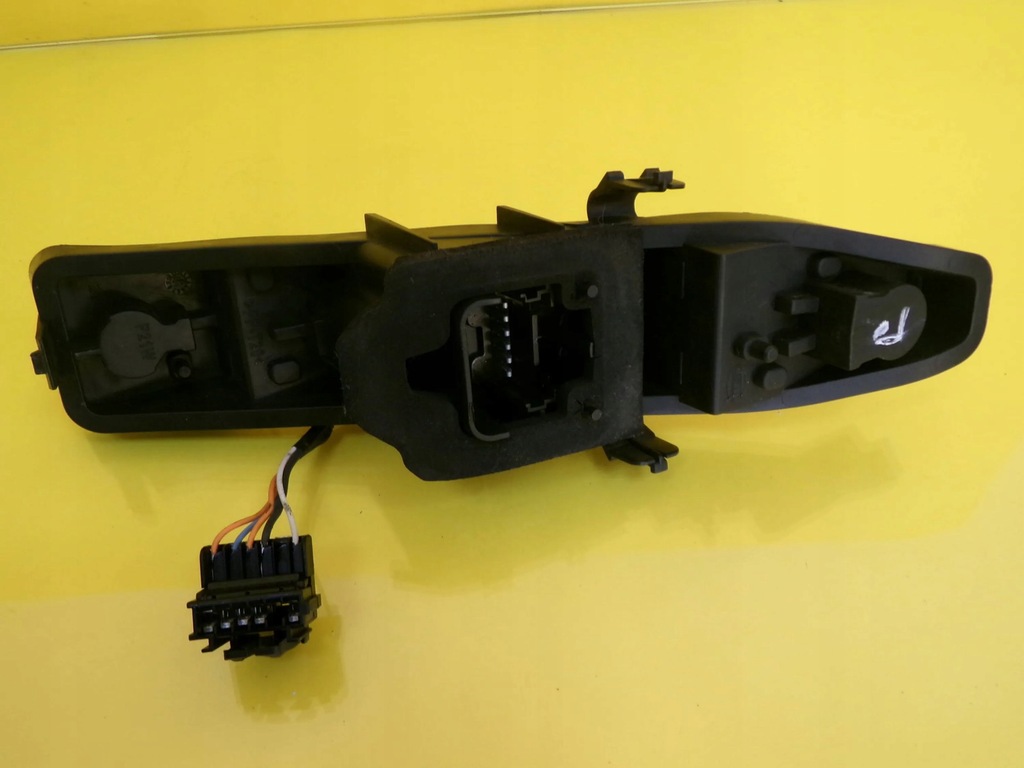 фото №5, Вкладыш лампы левый задняя renault scenic ii 159118 nr942