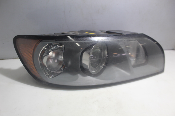 фото №1, Лампа права передня volvo v50