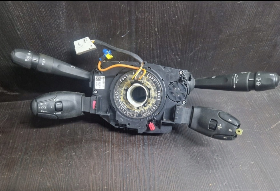 фото №1, Перемикач комбінований peugeot 208 98030386zd