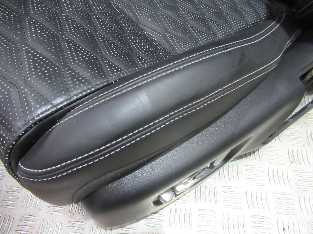 фото №5, Land rover range velar кожа сиденья заднее сиденье обшивки салон полный