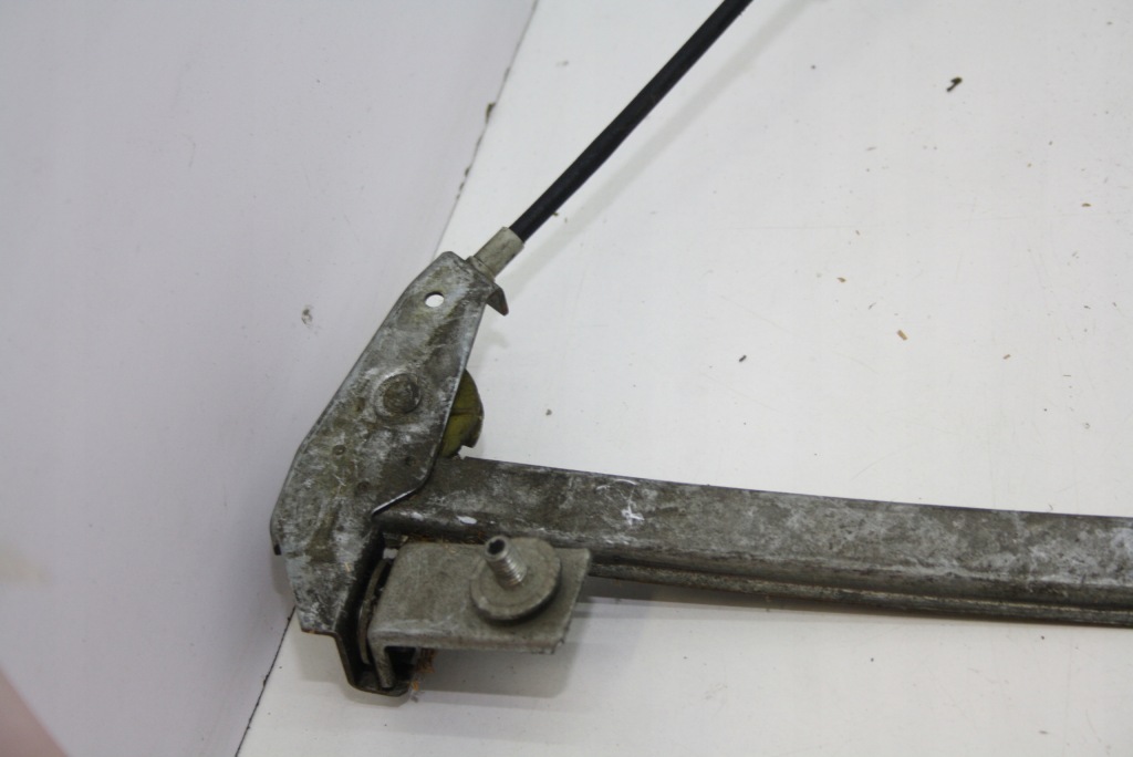 Підйомник механізм скло праві перед alfa romeo gt 606815920 в Україні