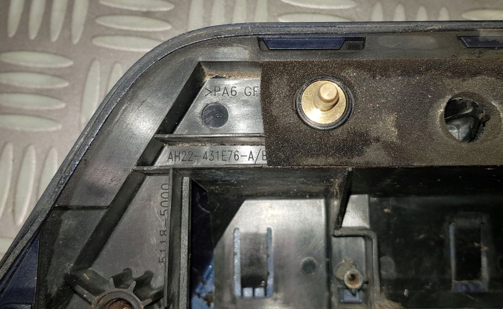 фото №9, Land rover discovery 4 iv l319 молдинг накладка кришки багажника камери ліхтарі