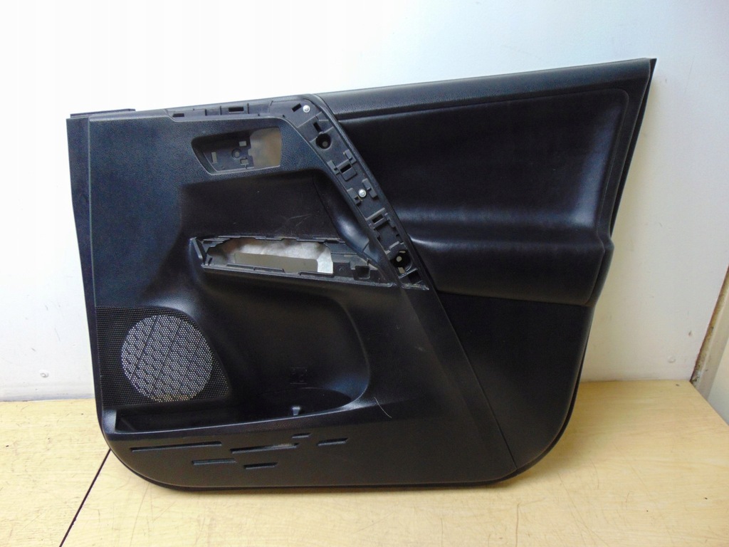 фото №1, Обивка обшивка дверь правый перед toyota rav4 iv