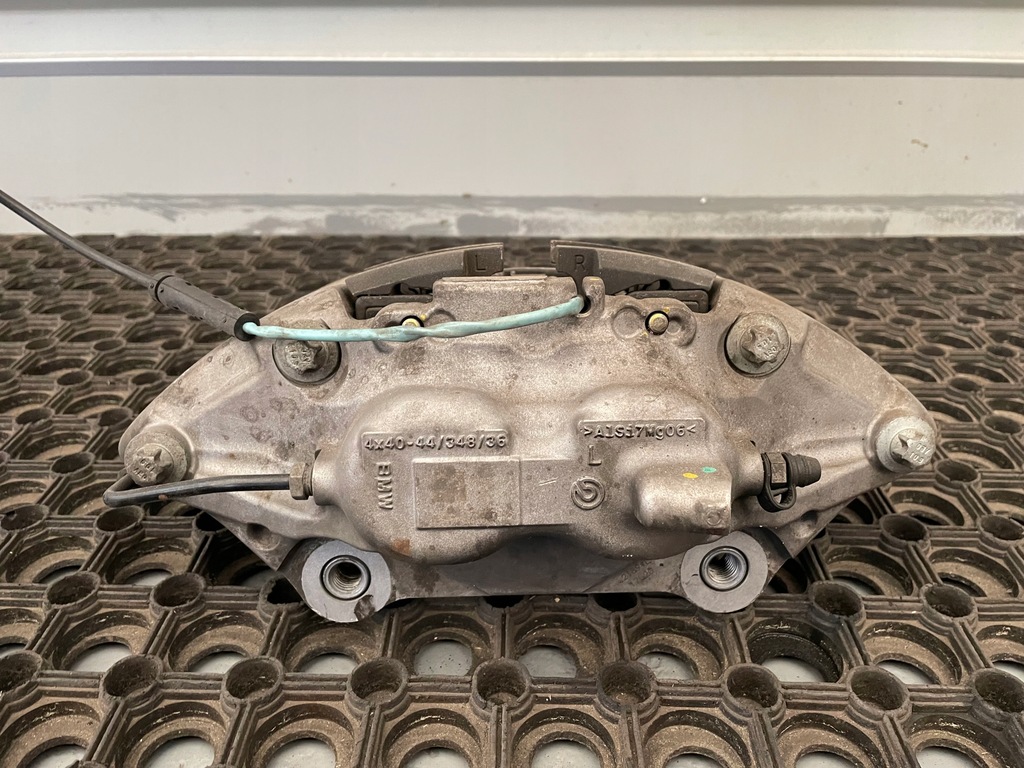 фото №7, Bmw 7 g11 g12 3.0d суппорт перед левый/правый 348/36