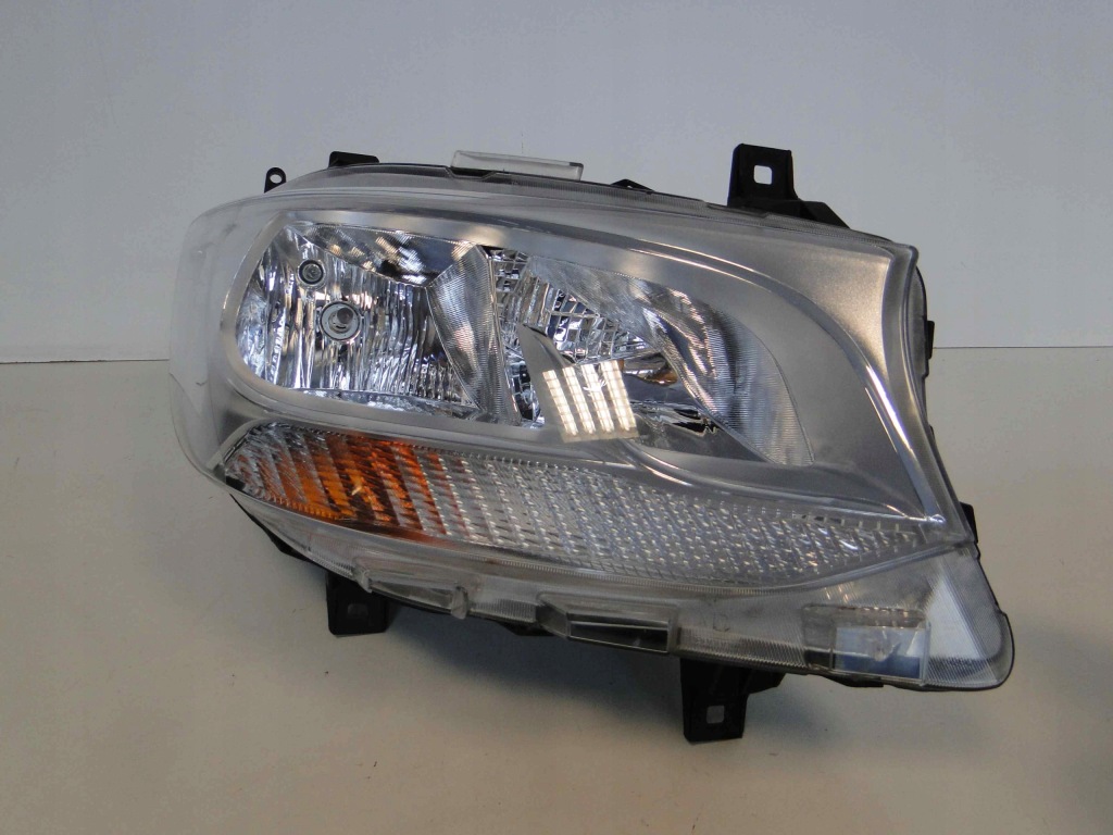 фото №3, Mercedes-benz оригинальный номер a9109060100 лампа передняя p