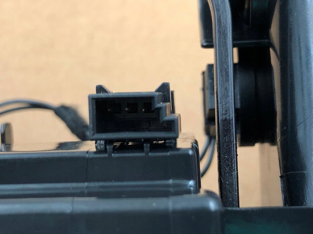 Решётка средняя воздуха впуск выход 9462387 do serii x5 g05 x6 g06 x7 g07 Оригинал