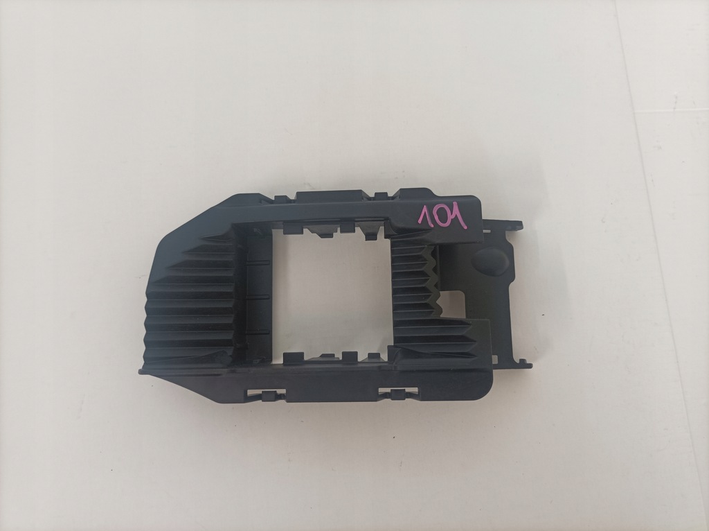 фото №1, Кронштейн кронштейн радара кронштейн mercedes c-klasa w206 a2068856905