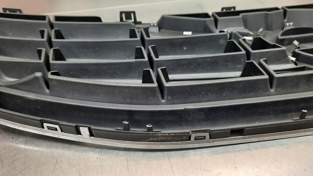 фото №15, Решітка радіатора решітка радіатора volvo v60 s60 ii r-design