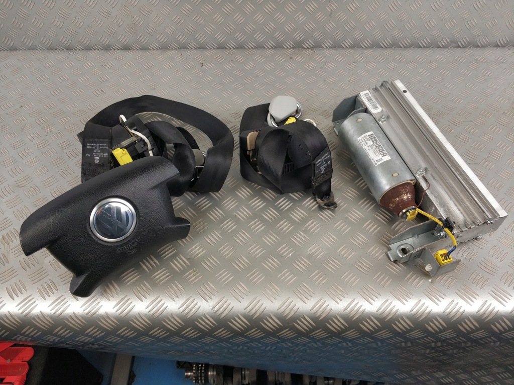 фото №11, Панель приладів приладова панель приладів панель  подушка безпеки vw transporter caravelle t5 europa