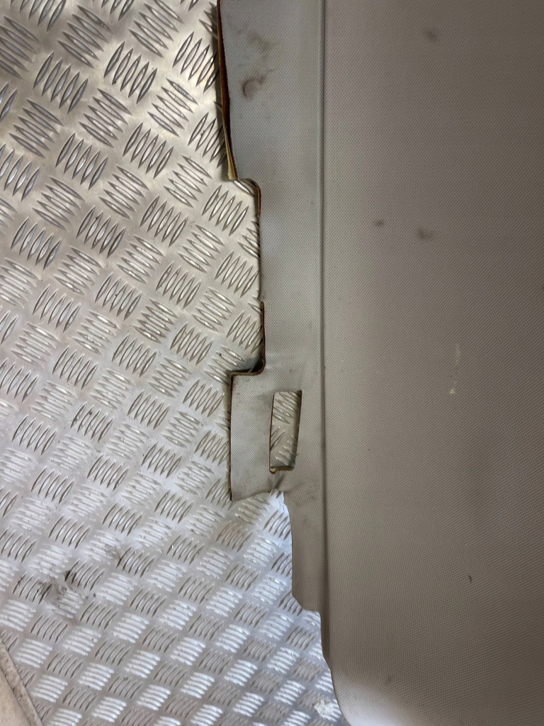 Стеля audi a3 s3 8p 8p3867505n Доставка