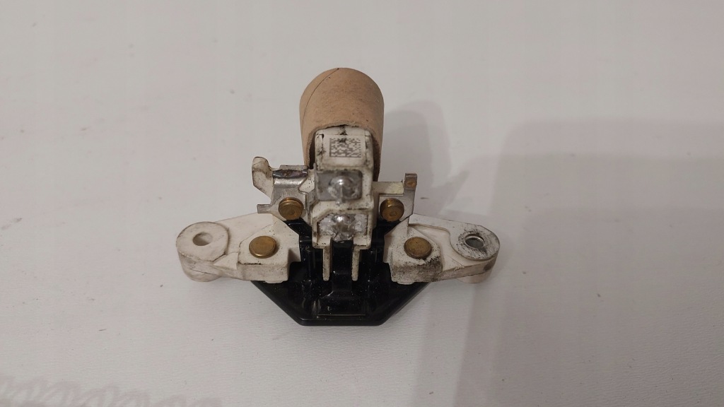 Mercedes s123 w124 регулятор напряжения regler оригинал с Разборки