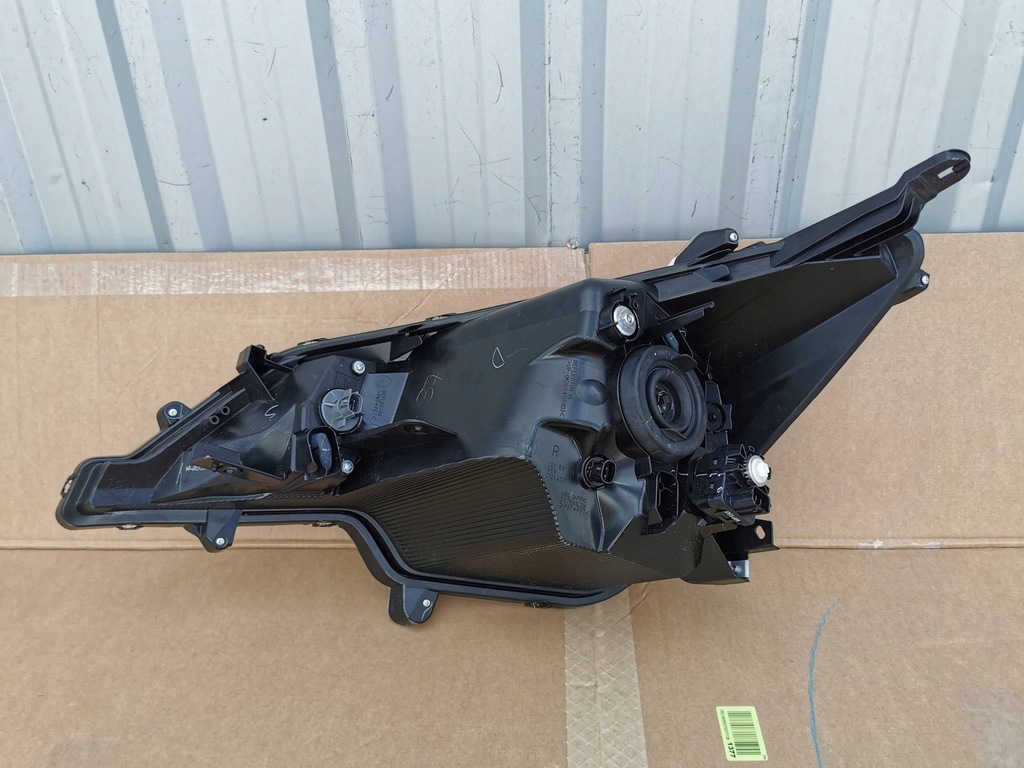 фото №9, Mitsubishi space star ii iii lift 20- лампа передняя правая b.ładna europa