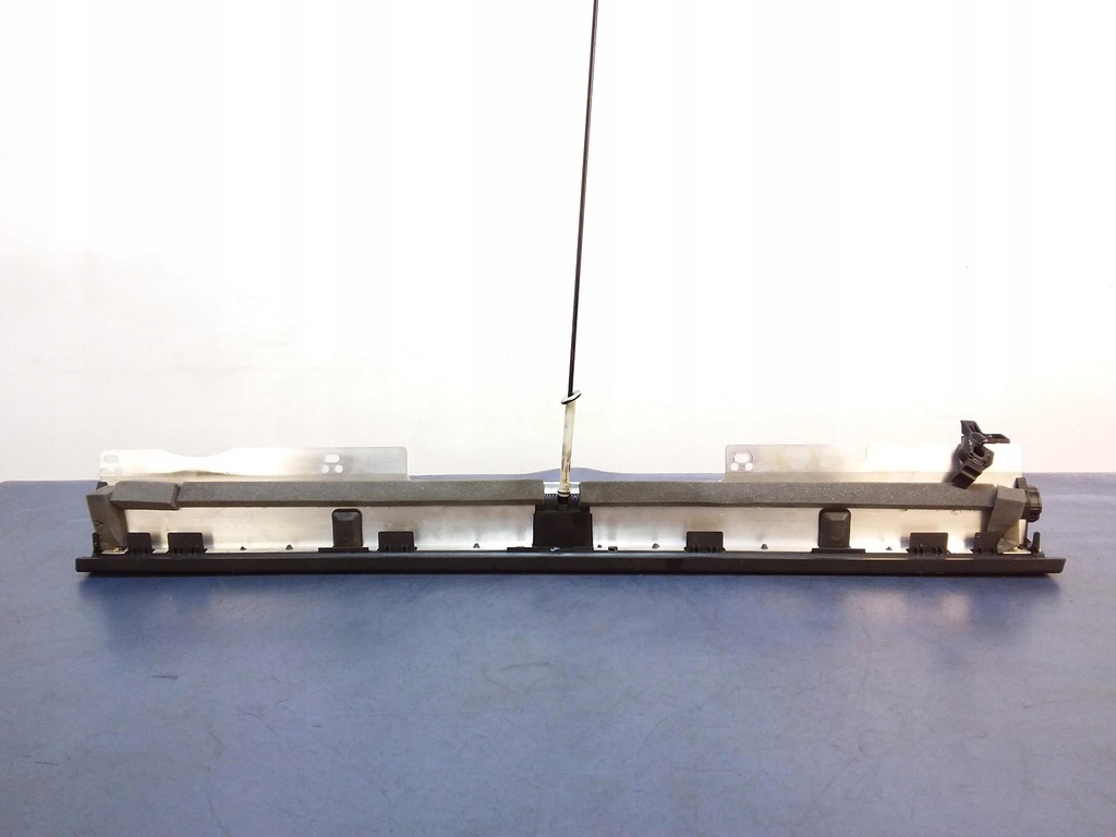 фото №4, Audi a8 d4 шторка задня електрична 4h4861333a