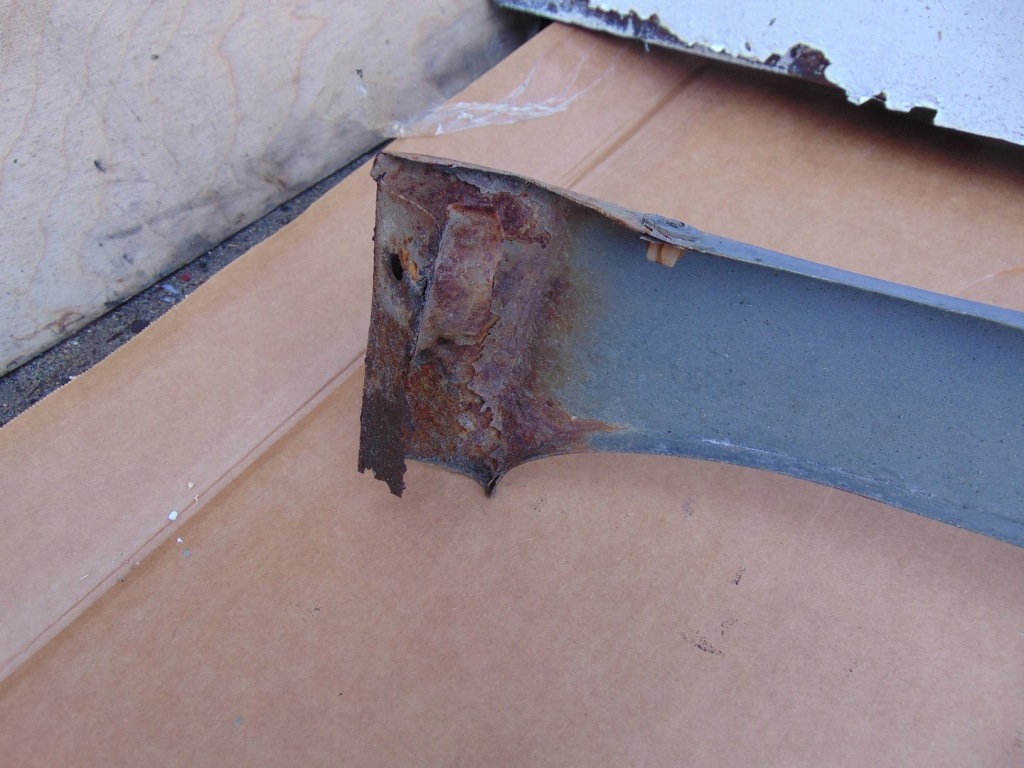 Крыло правая  перед nissan nv200 2010- с Разборки