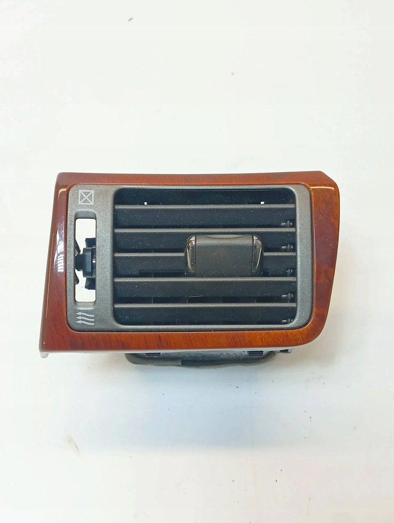 фото №1, Lexus ls 430 2004 решётка обдув боковая rhd