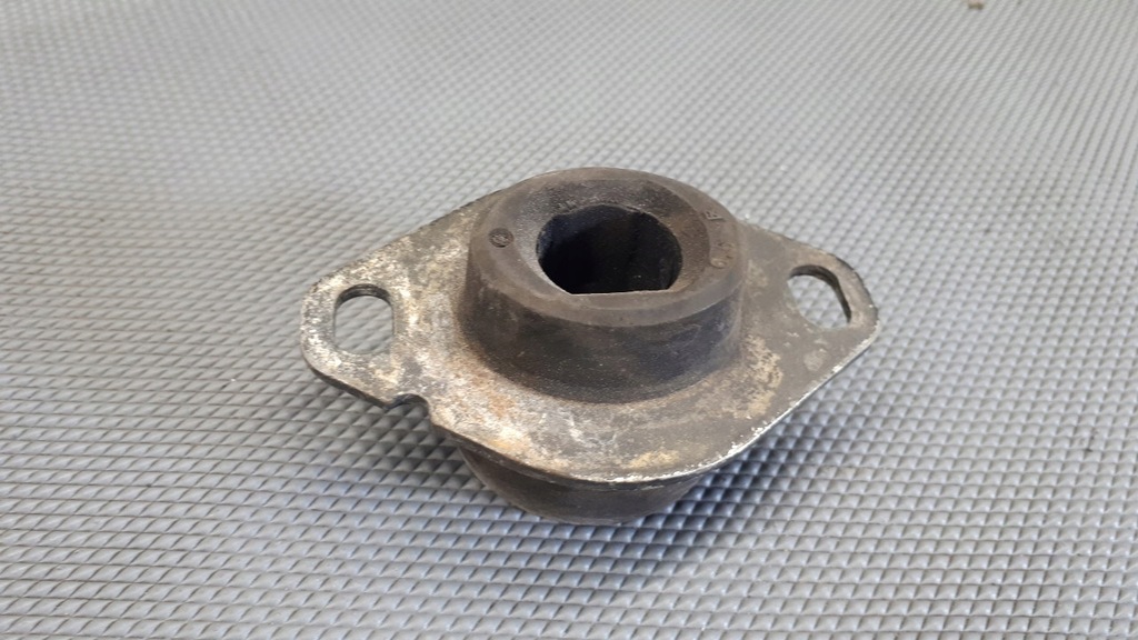 фото №1, Подушка двигуна citroen c15 1.8 dsl 96r