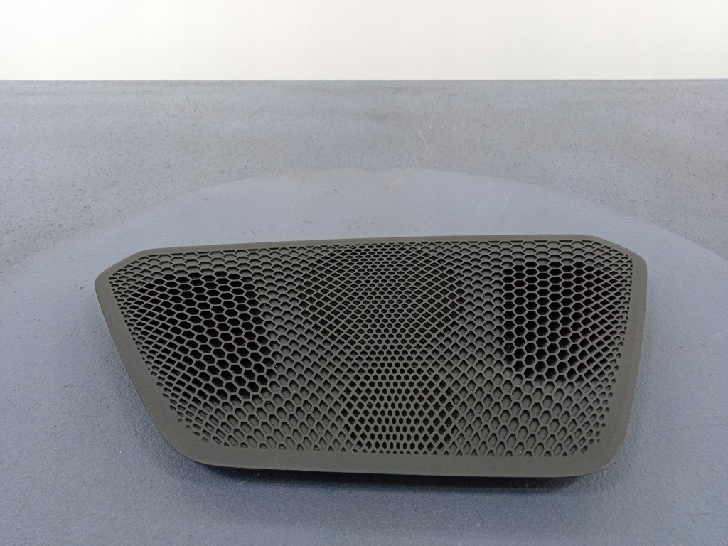 фото №1, Bmw 4 g22 g23 g20 защита динамика консоли 6805541