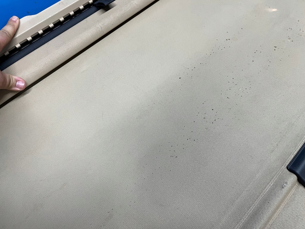 фото №7, Mercedes w203 шторка багажника бежевая