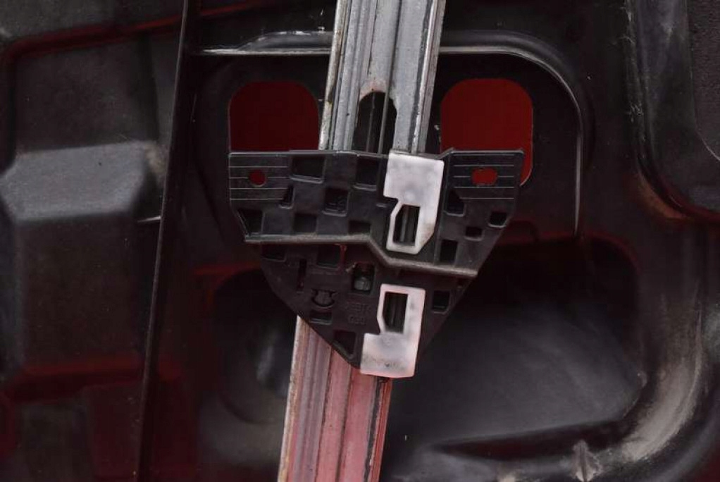 фото №12, Підйомник скло лівий перед eu gj6e97xm mazda 6 1 i gg 02-05