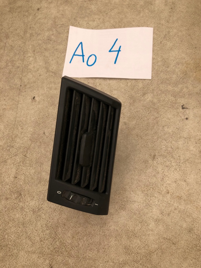 фото №1, Решітка обдув bmw оригінальний номер 3400075