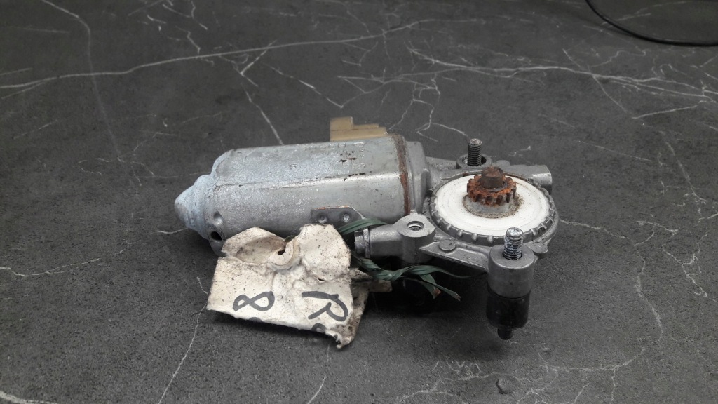 фото №1, 0130821118 моторчик люк renault r19