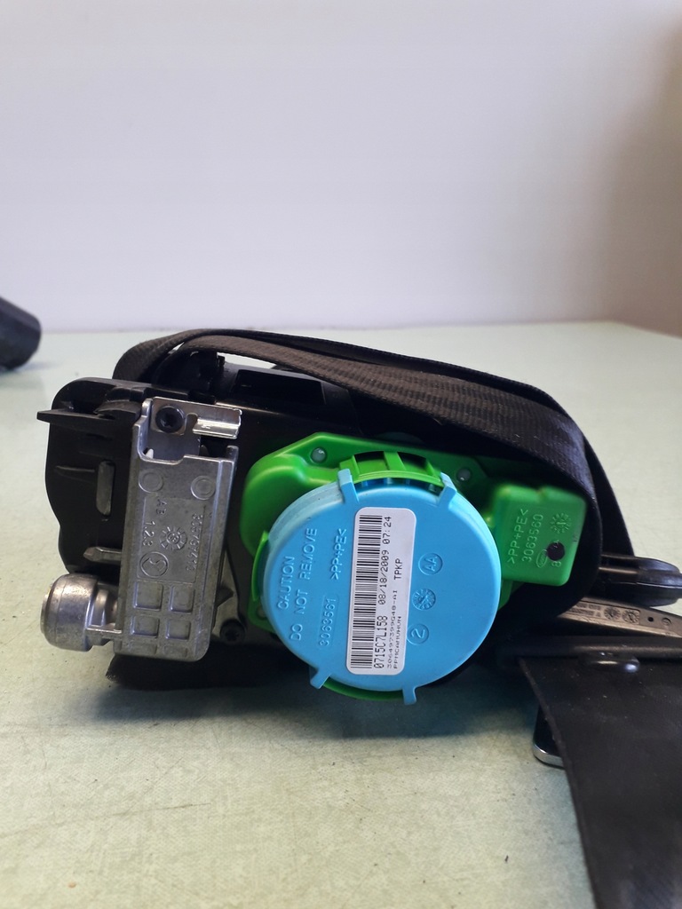 фото №1, Audi a4 a5 8t pas безопасности левый перед