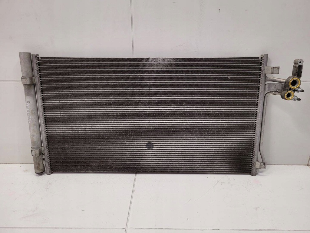 фото №1, Радіатор кондиціонера land rover range rover evoque facelift 2018