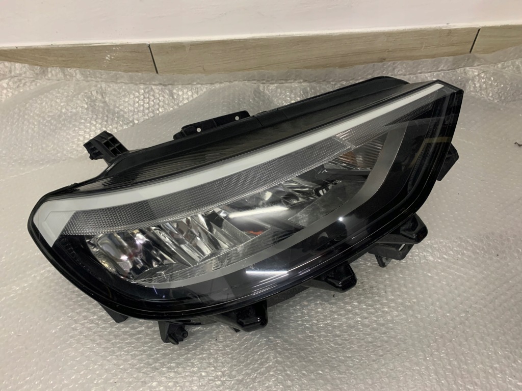 фото №1, Vw id3 id.3 лампа правая full led правый 10b941006a